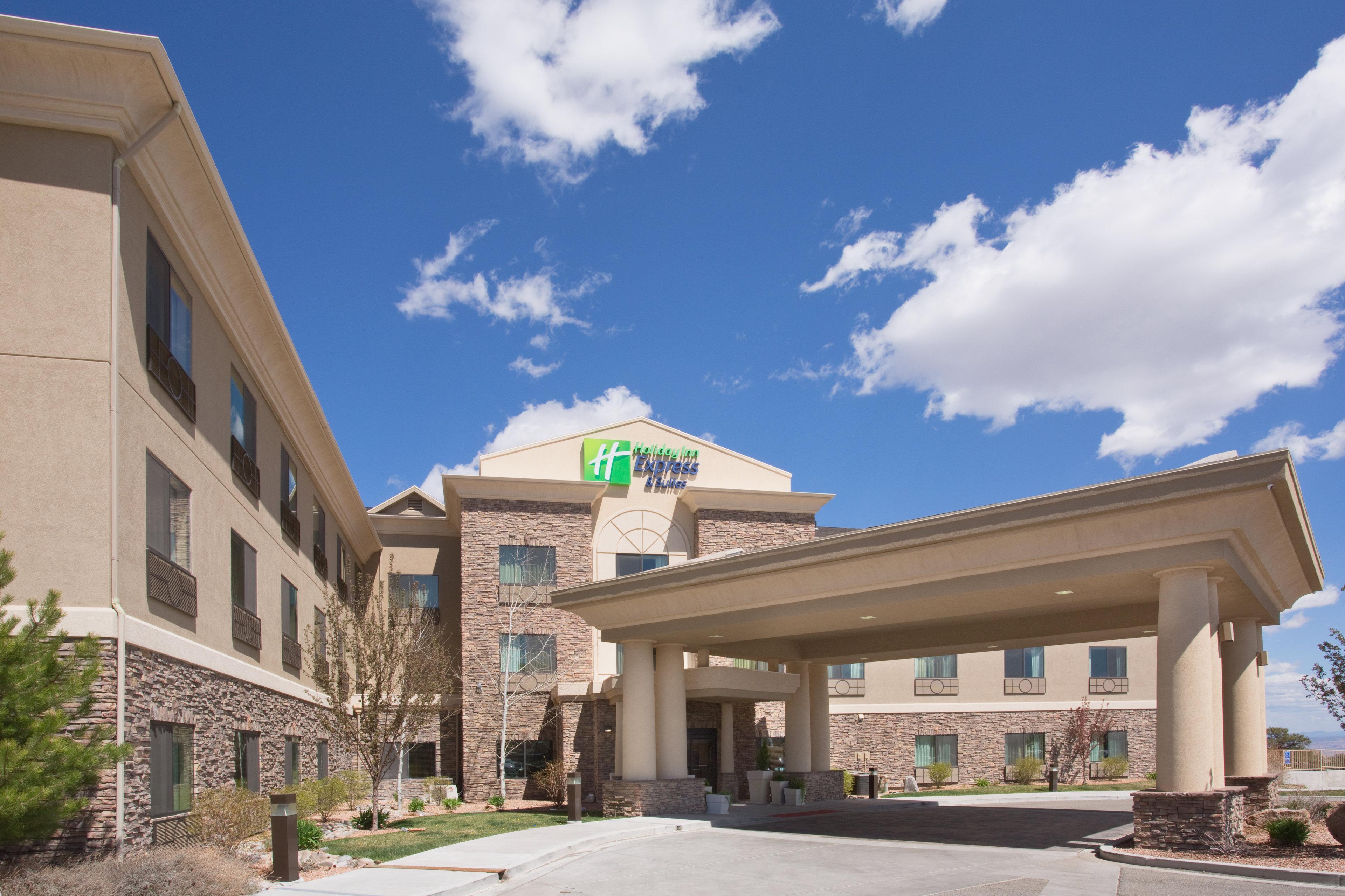 Holiday Inn Express And Suites Los Alamos Entrada Park By Ihg Exteriör bild