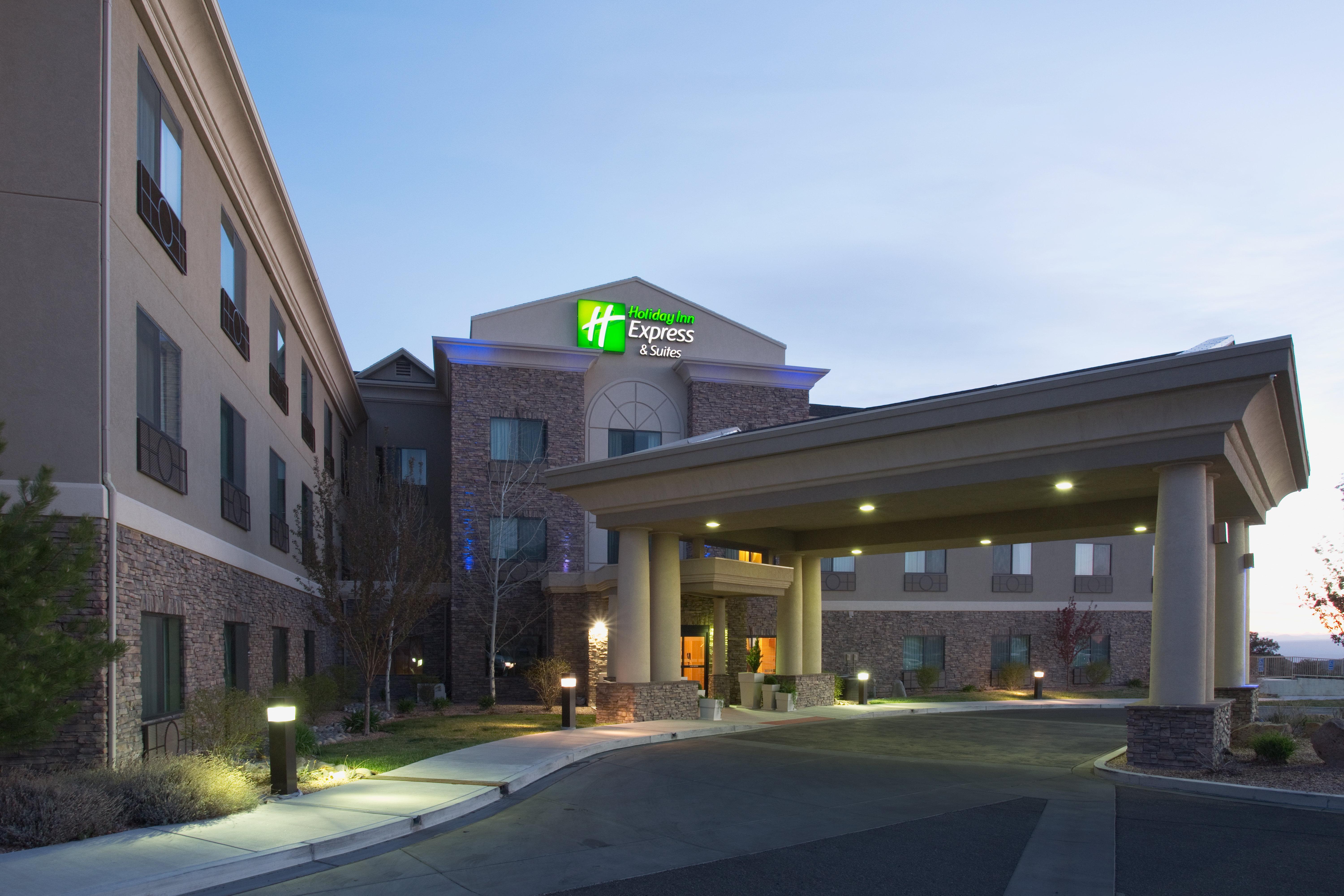 Holiday Inn Express And Suites Los Alamos Entrada Park By Ihg Exteriör bild