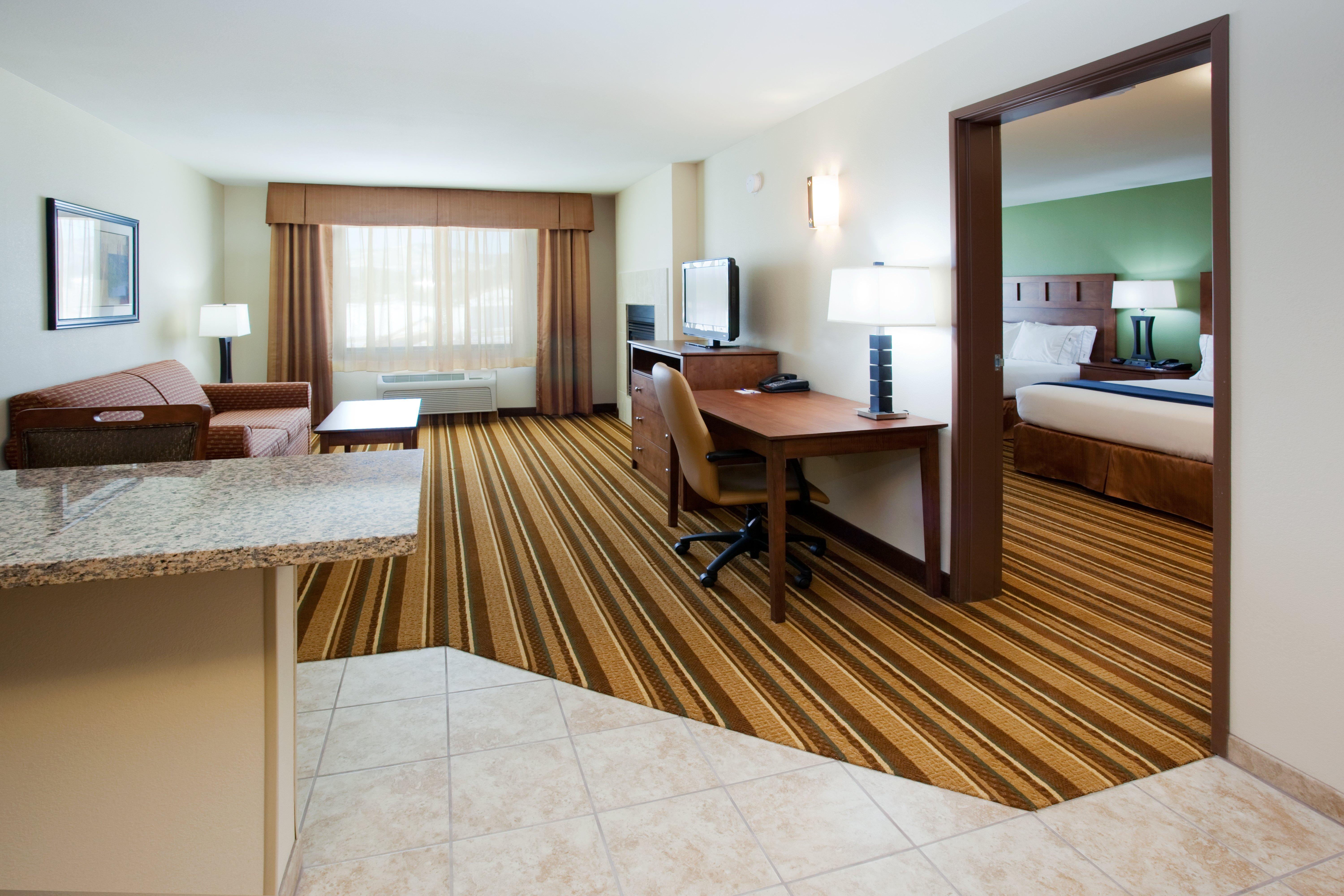 Holiday Inn Express And Suites Los Alamos Entrada Park By Ihg Exteriör bild