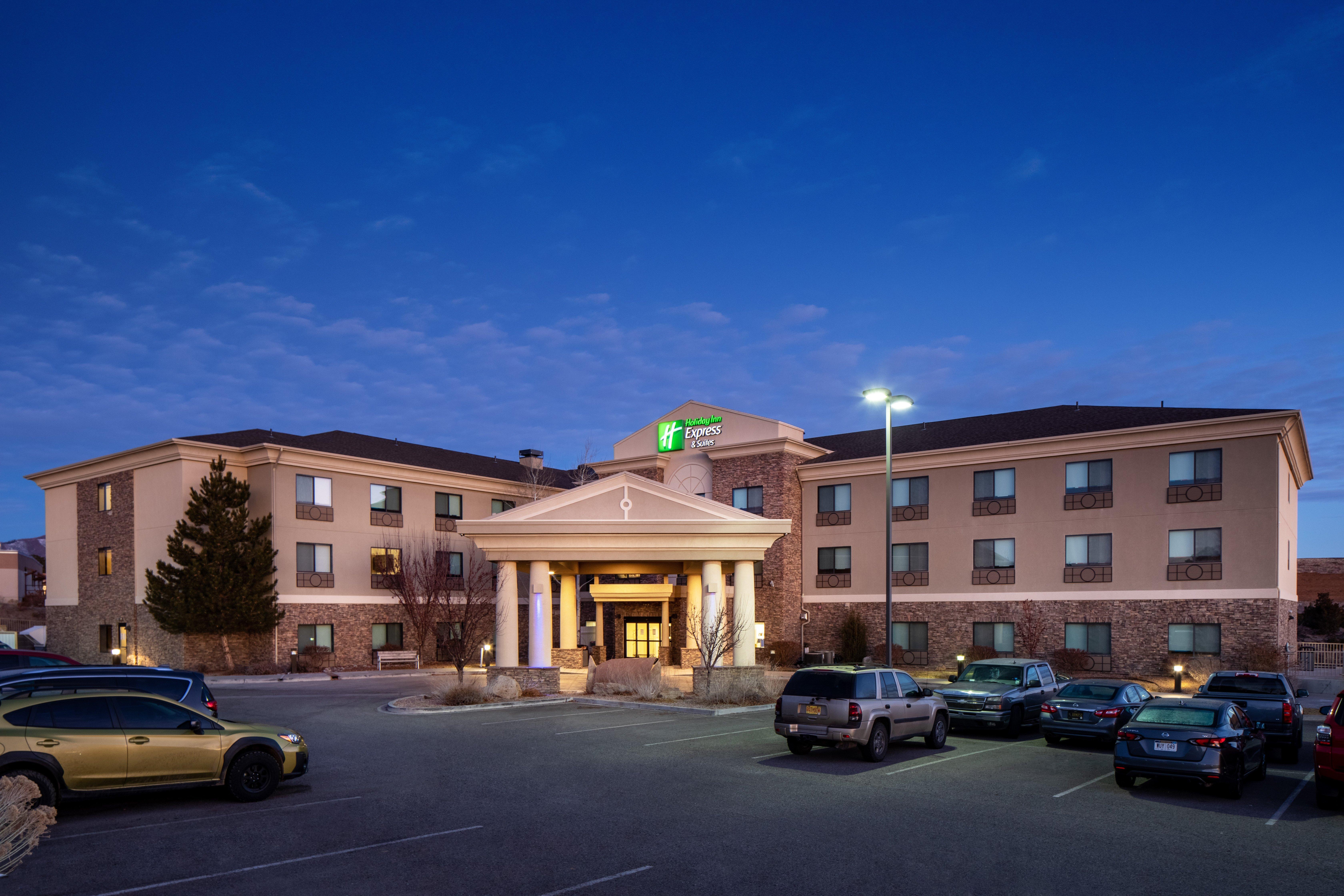 Holiday Inn Express And Suites Los Alamos Entrada Park By Ihg Exteriör bild