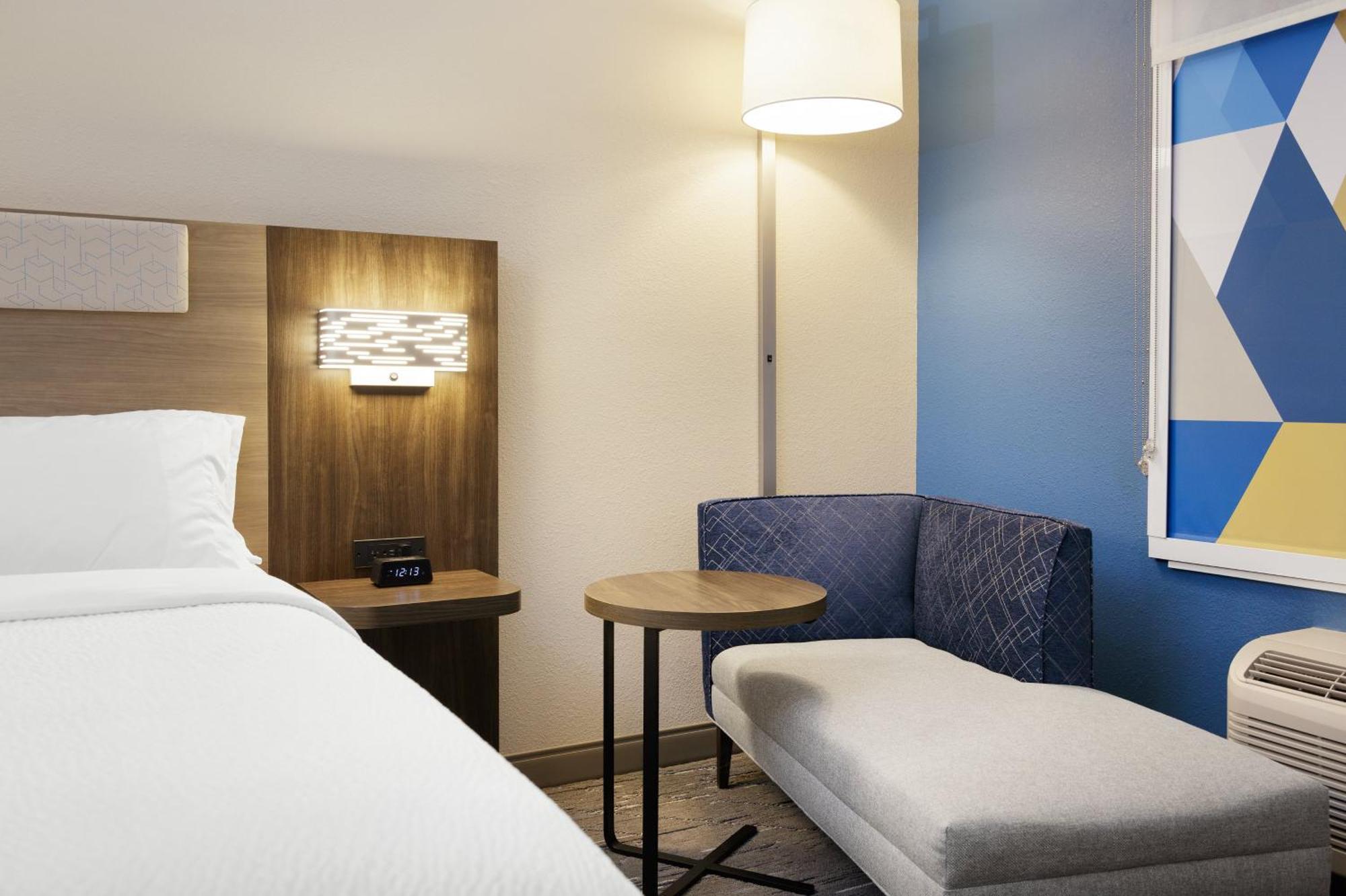 Holiday Inn Express And Suites Los Alamos Entrada Park By Ihg Exteriör bild